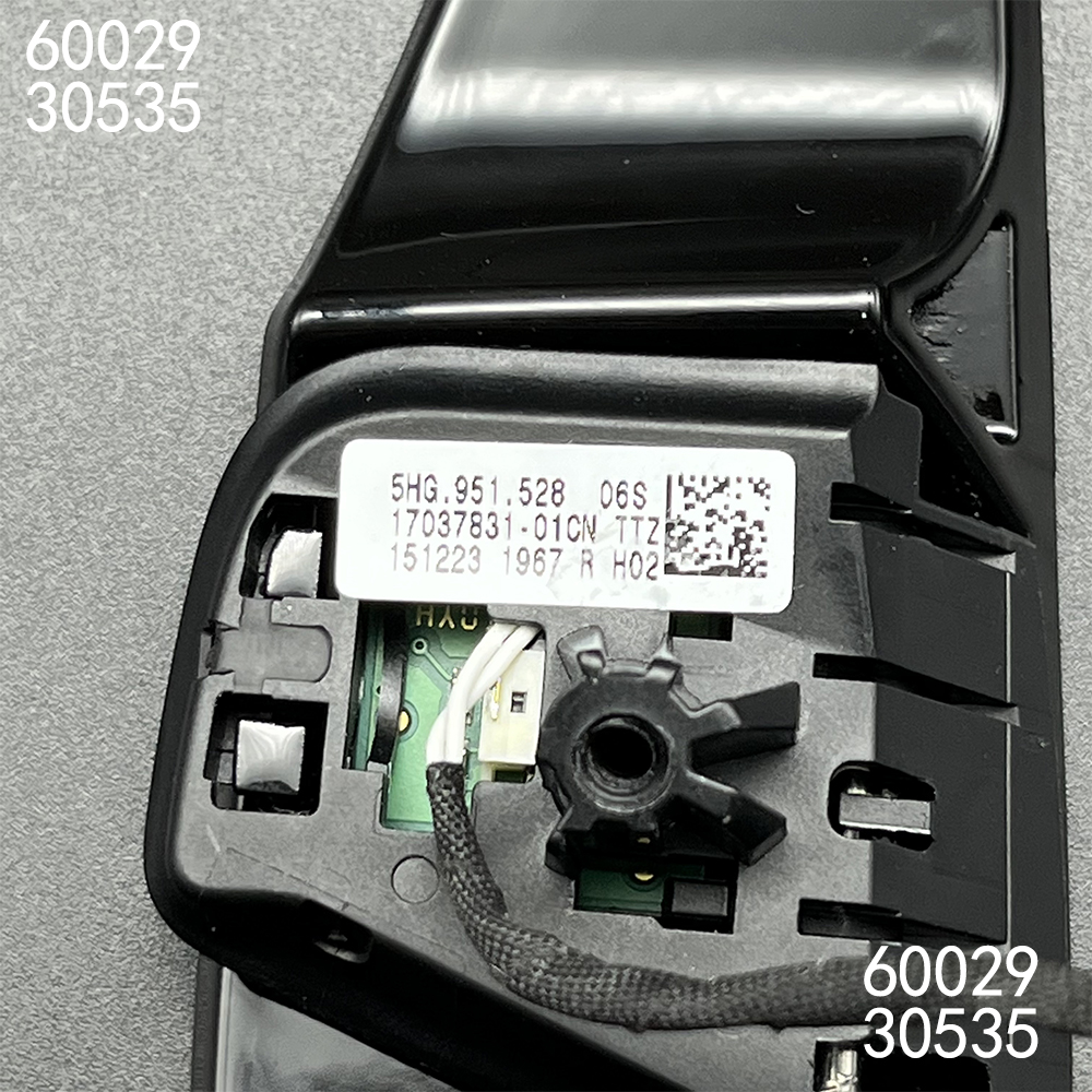 Steering Wheel Frame Paddles F - Golf Equipment Logo のレビューと価格